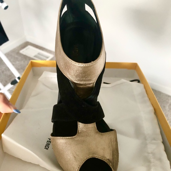 Fendi Heels size 36.5 - Picture 3 of 7